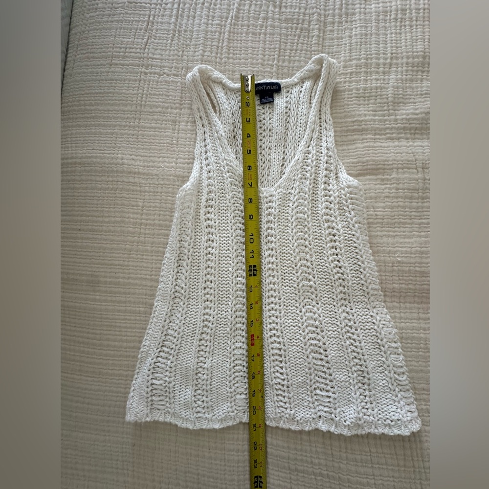 Ann Taylor knitted/crocheted tank top. White. Size XS. - Picture 3 of 6